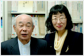 顧問・小川勝久司法書士（左）と貝塚尚子代表司法書士（右）